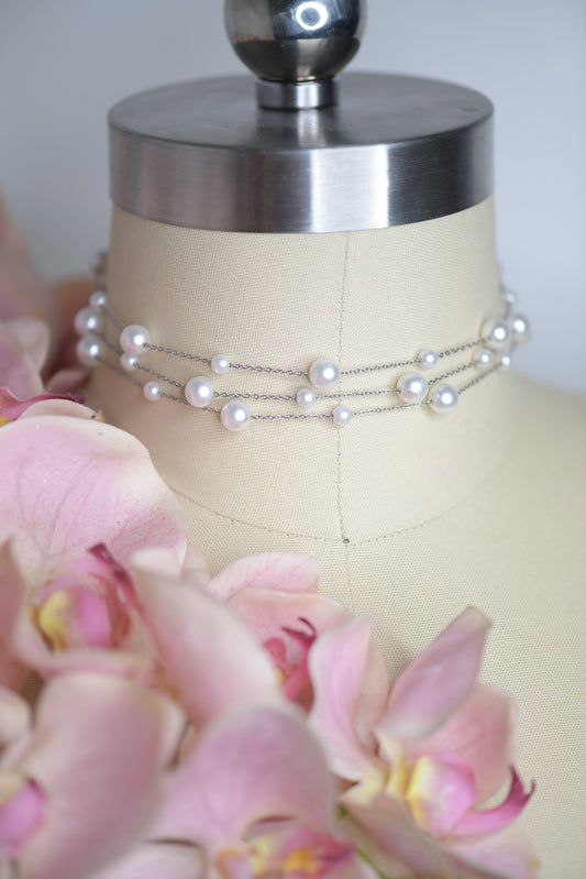 Clutch Your Pearls - Choker